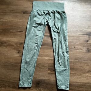 NVGTN Contour Legging